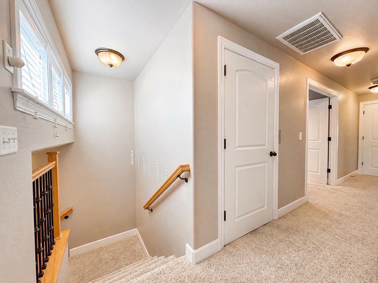 935 Applegate Street Jacksonville, OR 97530 - Photo 30 of 43 98D12FB1-A812-43BA-AB97-1B36C3755DC4 Lar