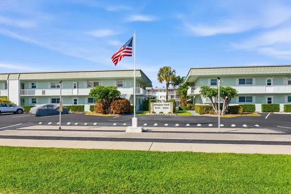 $2,350 | 109 Wettaw Lane, Unit 203, North Palm Beach, FL 33408