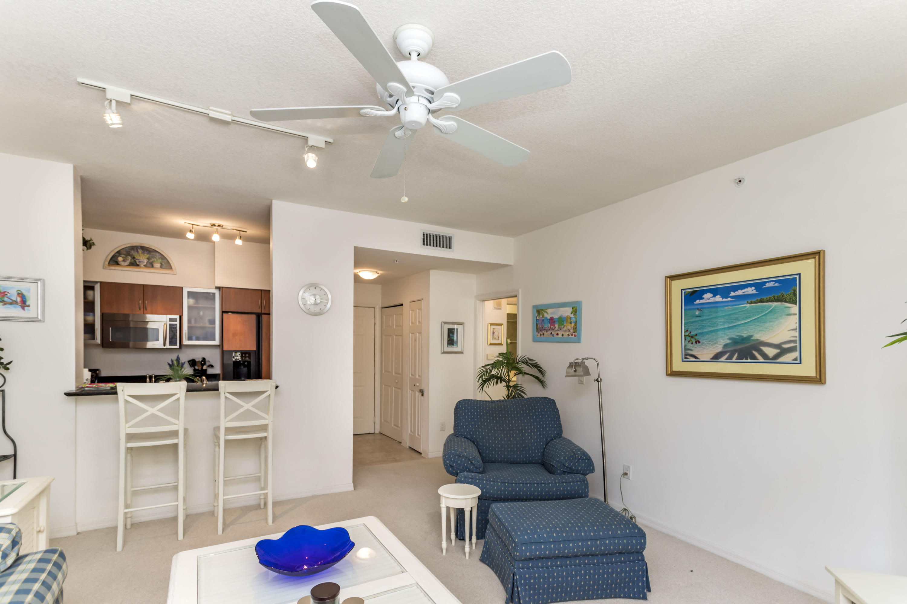 233 South Federal Highway, Unit 302 Boca Raton, FL 33432 - Photo 4 of 36 10