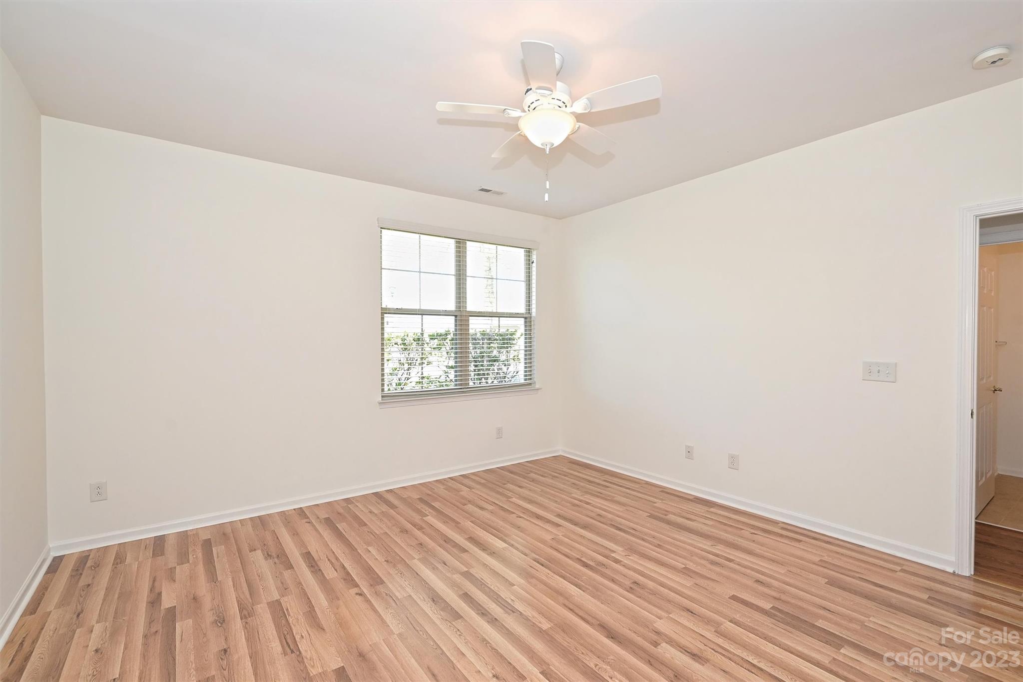 807 Ledgestone Court Tega Cay, SC 29708 - Photo 12 of 26 Gallery Image 12