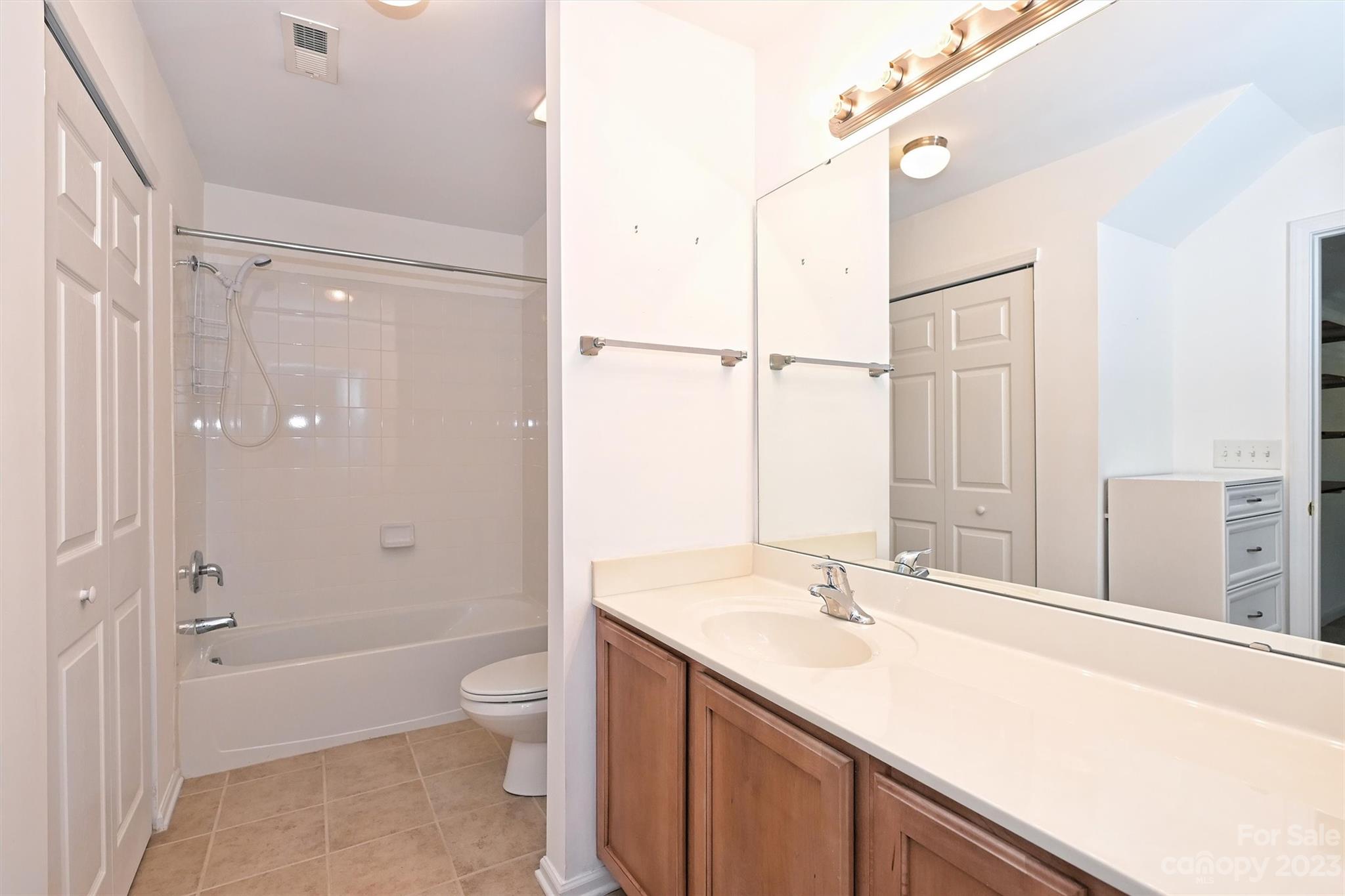 807 Ledgestone Court Tega Cay, SC 29708 - Photo 14 of 26 Gallery Image 14