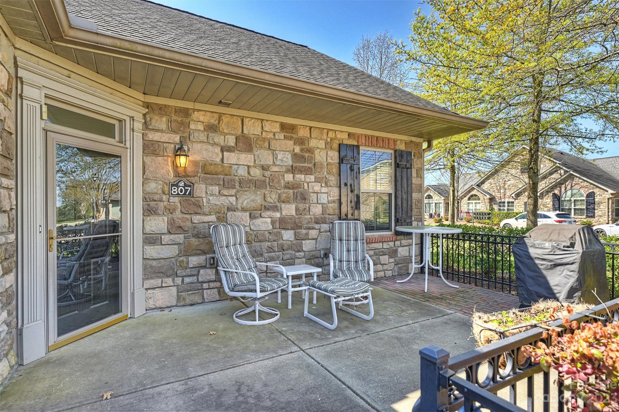 807 Ledgestone Court Tega Cay, SC 29708 - Photo 3 of 26 Gallery Image 3
