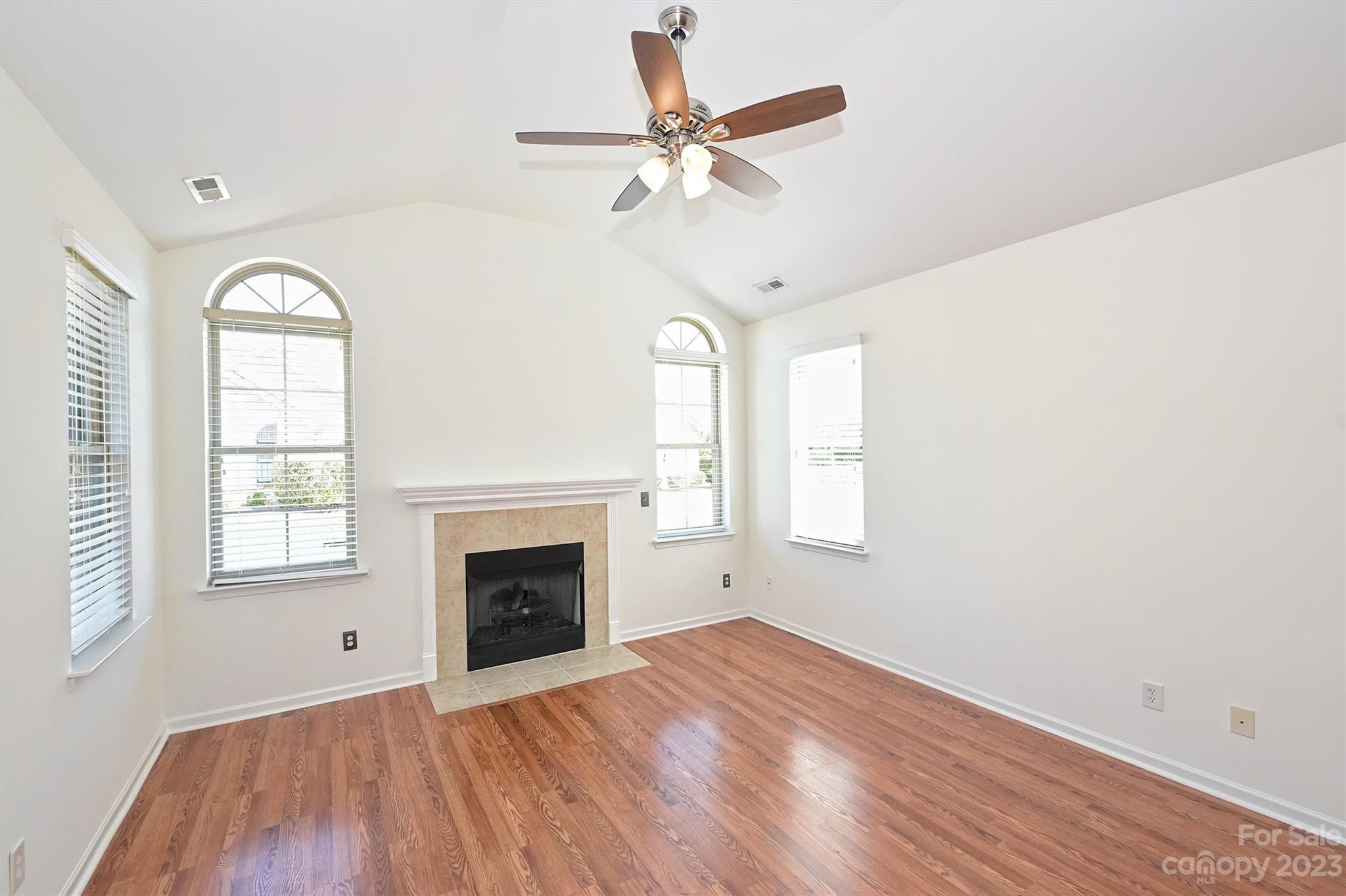 807 Ledgestone Court Tega Cay, SC 29708 - Photo 6 of 26 Gallery Image 6
