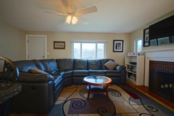 100 York Road Lynn, MA 01904 - Photo 8 of 30 Gallery Image 8