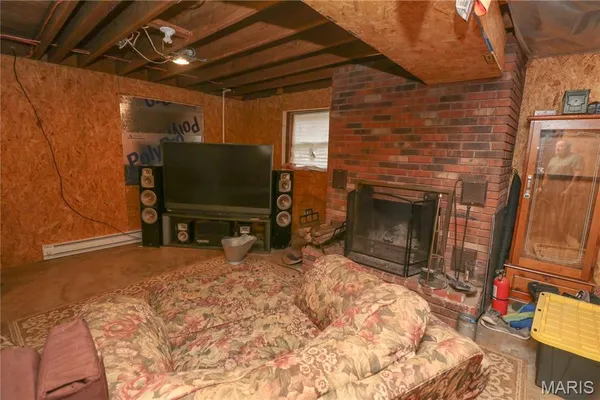$425,000 | 14641 Engledow Springs Road, De Soto, MO 63020