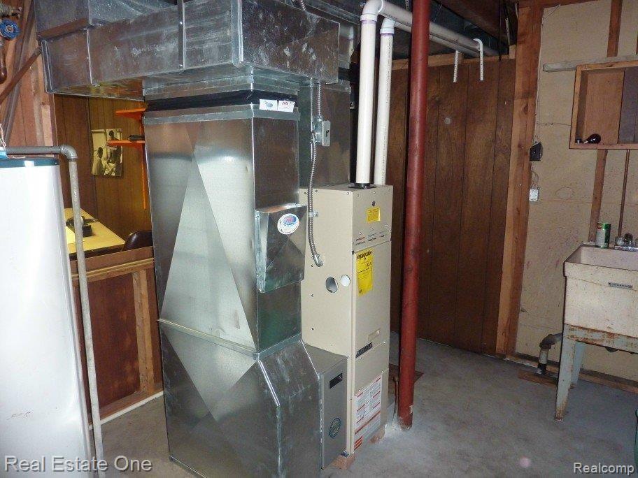 7812 Chilson Road Pinckney, MI 48169 - Photo 10 of 21 Furnace area.jpg