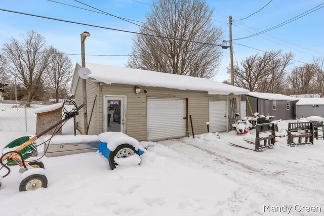 $375,000 | 21229 Northland Drive, Paris, MI 49338
