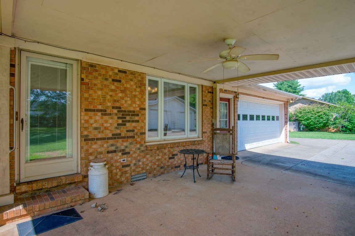 2407 Braxton Bragg Drive Murfreesboro, TN 37129 - Photo 19 of 23 a view of an entryway with a house