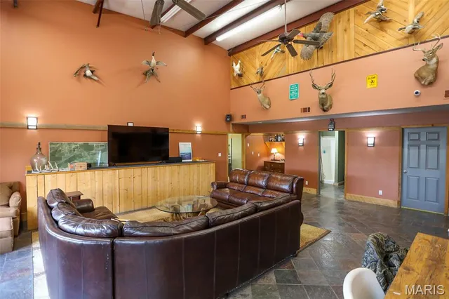 $3,250,000 | 1608 County Road 711, Matthews, MO 63867