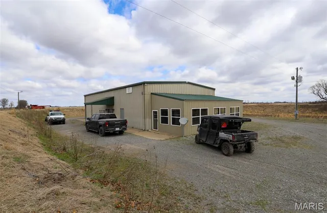 $3,250,000 | 1608 County Road 711, Matthews, MO 63867