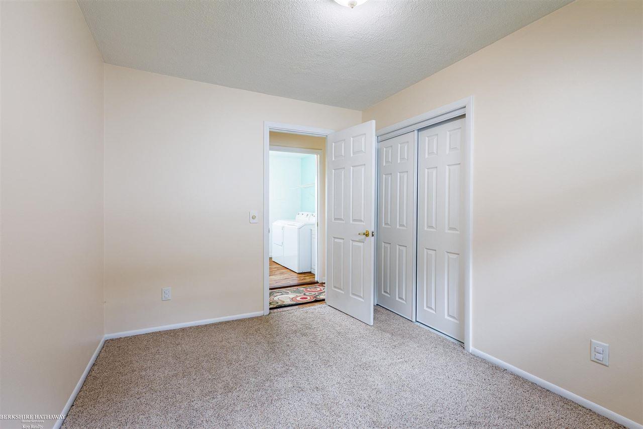 1025 Rochester Road Leonard, MI 48367 - Photo 18 of 23 50060110-17.JPG