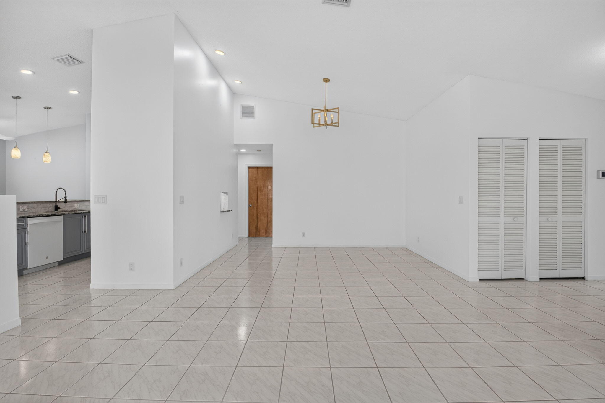 10048 Country Brook Road Boca Raton, FL 33428 - Photo 10 of 54 23-web-or-mls-DSC_3525