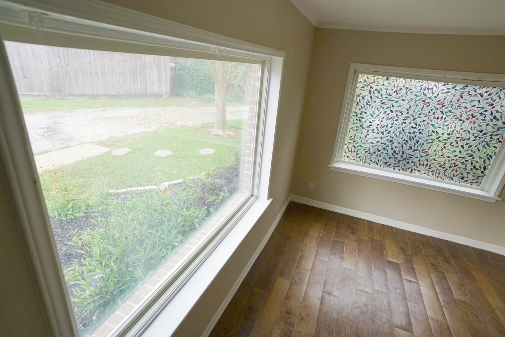 3309 Lawrence Street Houston, TX 77018 - Photo 5 of 21 a view of a room with window