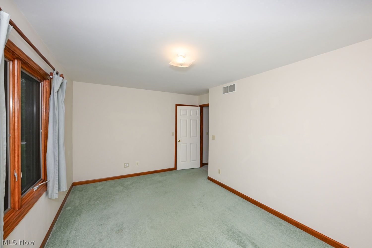 106 South Hametown Road Akron, OH 44321 - Photo 22 of 34