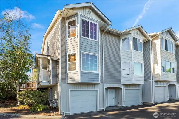 $375,000 | 2940 South Proctor Street, Tacoma, WA 98409