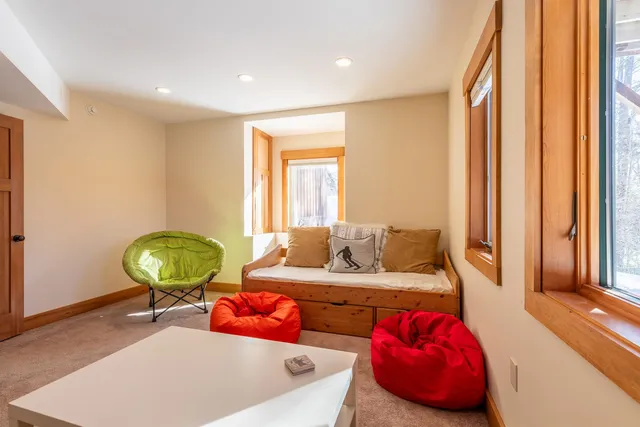 $1,400,000 | 42 Cedar Drive, Ludlow, VT 05149