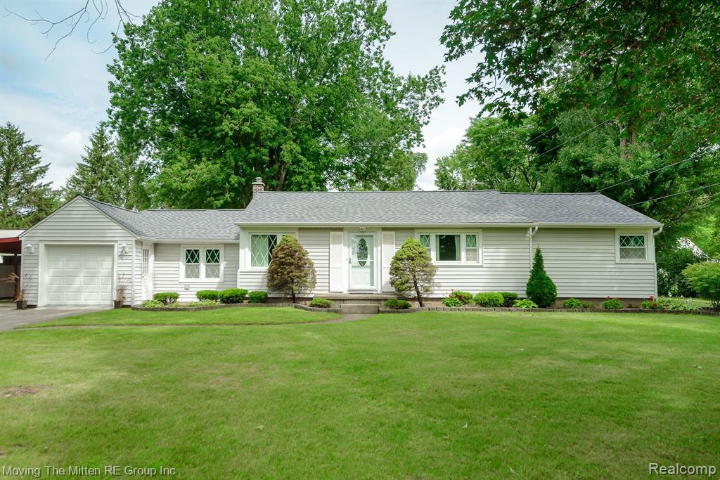 46470 Bemis Road Belleville, MI 48111 - Photo 2 of 52