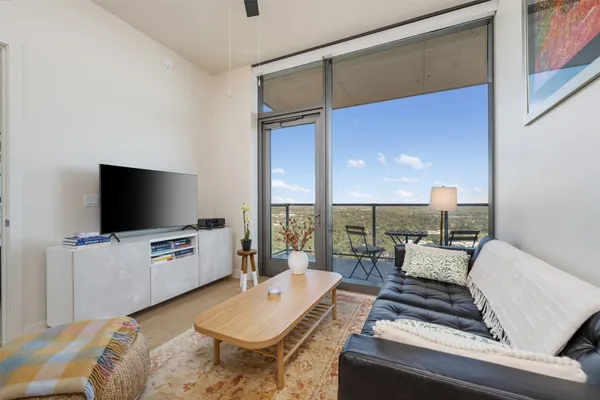 $3,600 | 44 East Avenue, Unit 3108, Austin, TX 78701