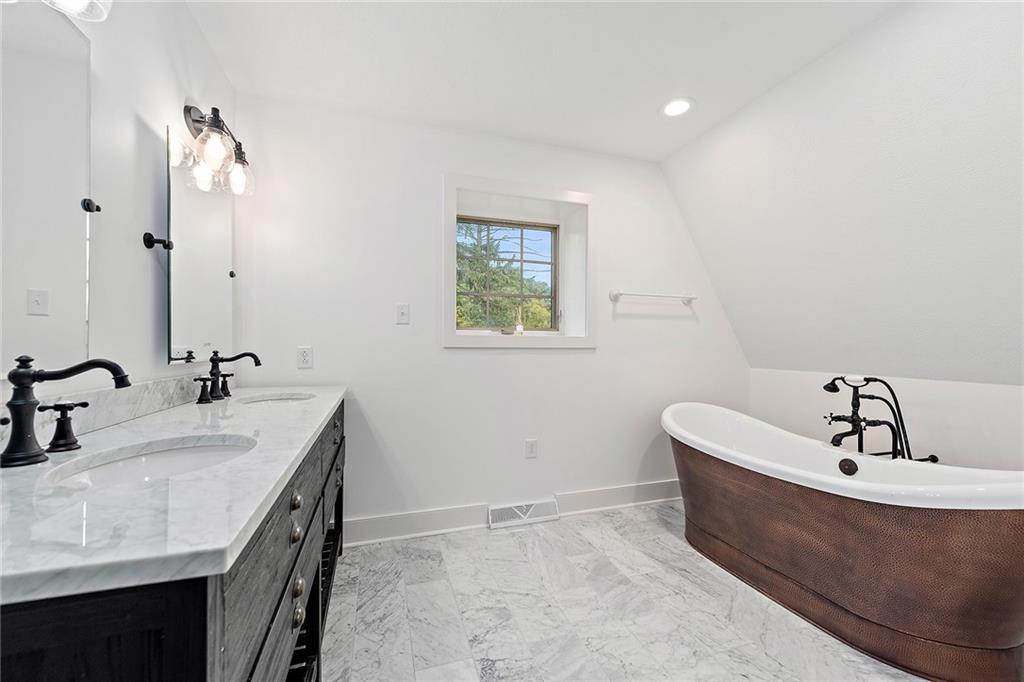 928 Blackburn Road Sewickley, PA 15143 - Photo 12 of 25