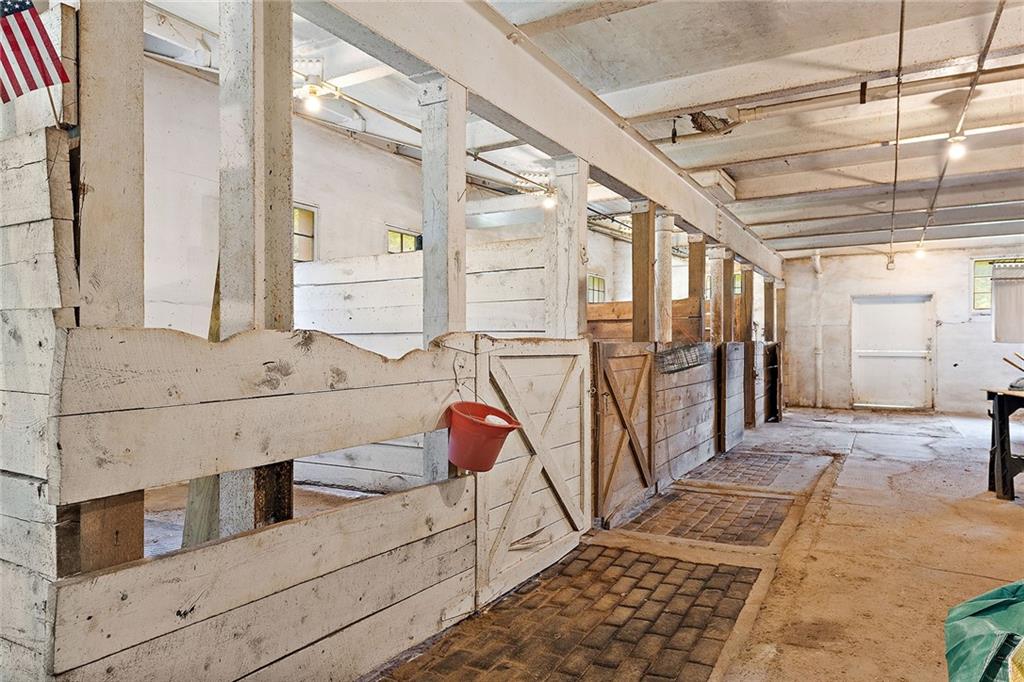 928 Blackburn Road Sewickley, PA 15143 - Photo 17 of 25