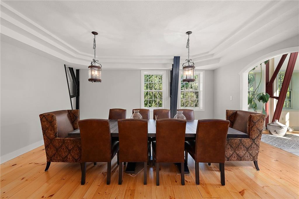 928 Blackburn Road Sewickley, PA 15143 - Photo 8 of 25