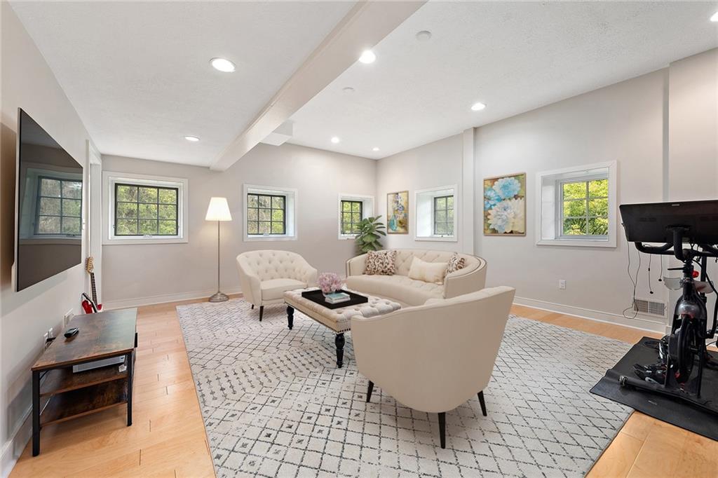 928 Blackburn Road Sewickley, PA 15143 - Photo 9 of 25