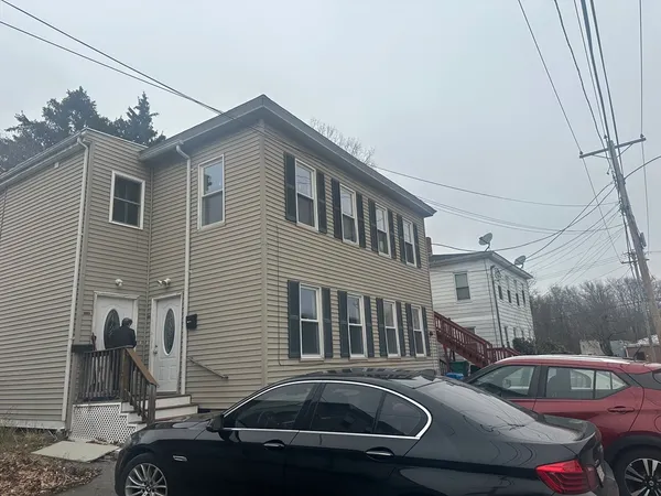 $2,300 | 115-117 Stone Street, Unit 2, Clinton, MA 01510