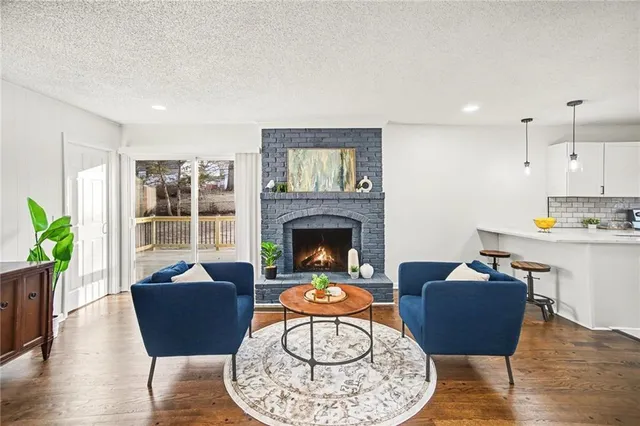 $358,000 | 619 East 109th Terrace, Kansas City, MO 64131