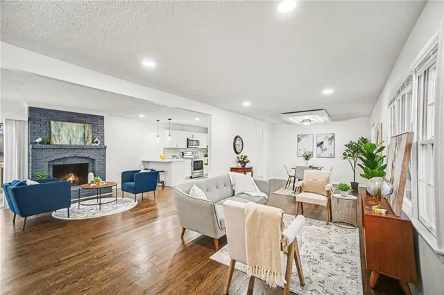 $358,000 | 619 East 109th Terrace, Kansas City, MO 64131