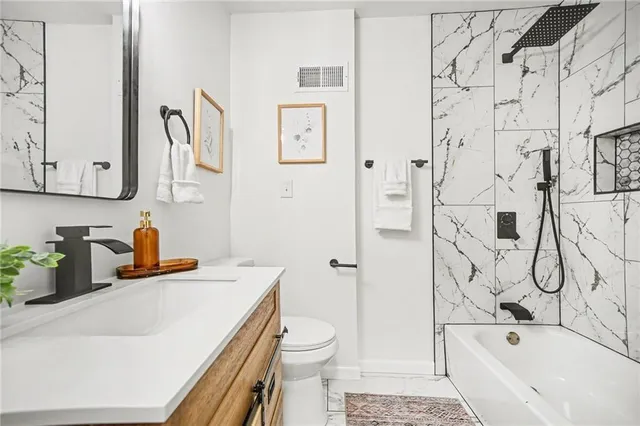 $358,000 | 619 East 109th Terrace, Kansas City, MO 64131