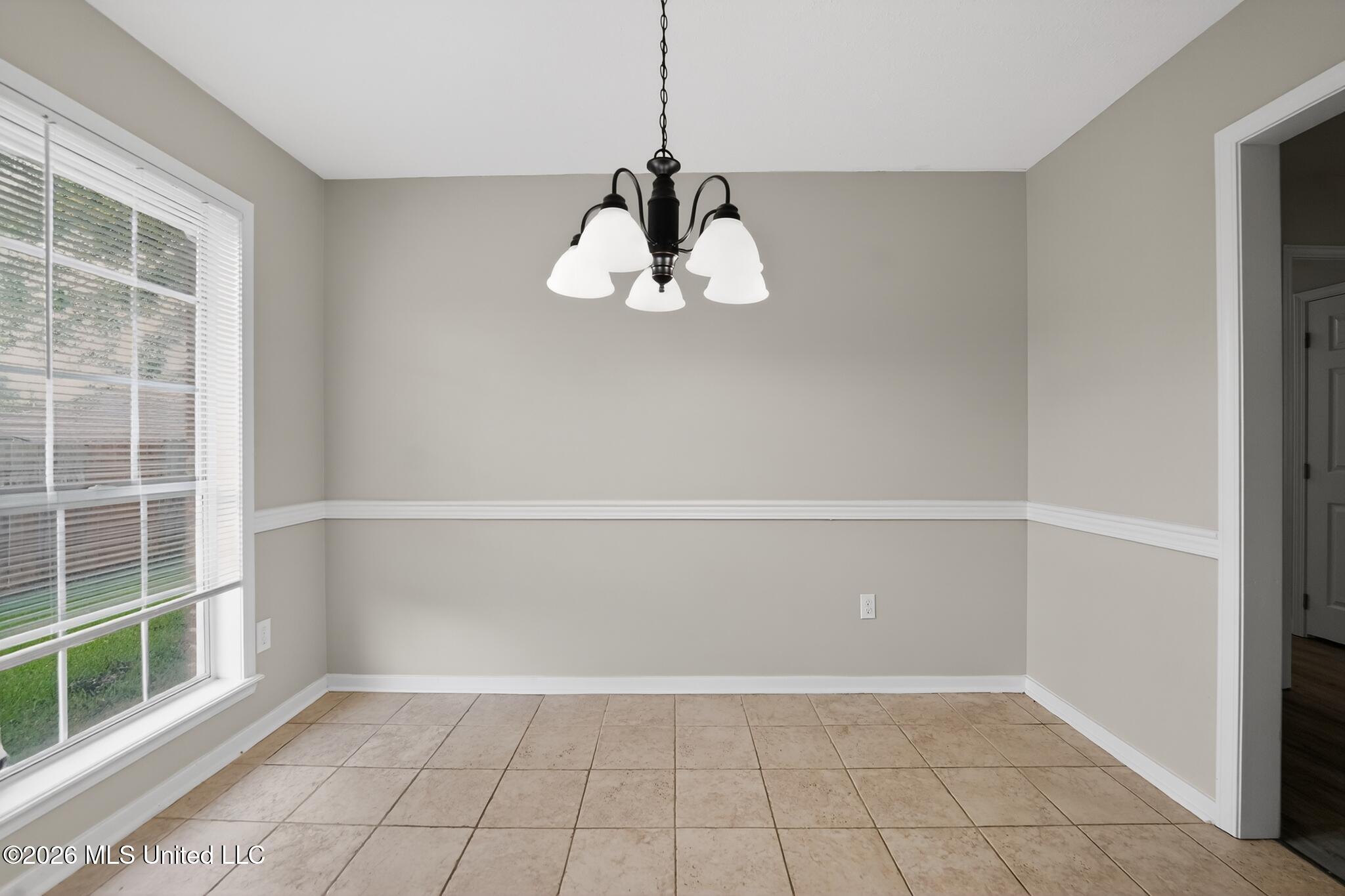 704 Dunleith Lane Ridgeland, MS 39157 - Photo 7 of 15 07_704_Dunleith_Ln-Living_room-7625
