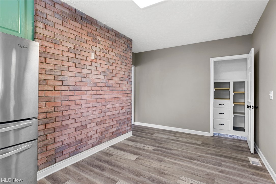 2528 Canton Road Akron, OH 44312 - Photo 12 of 32