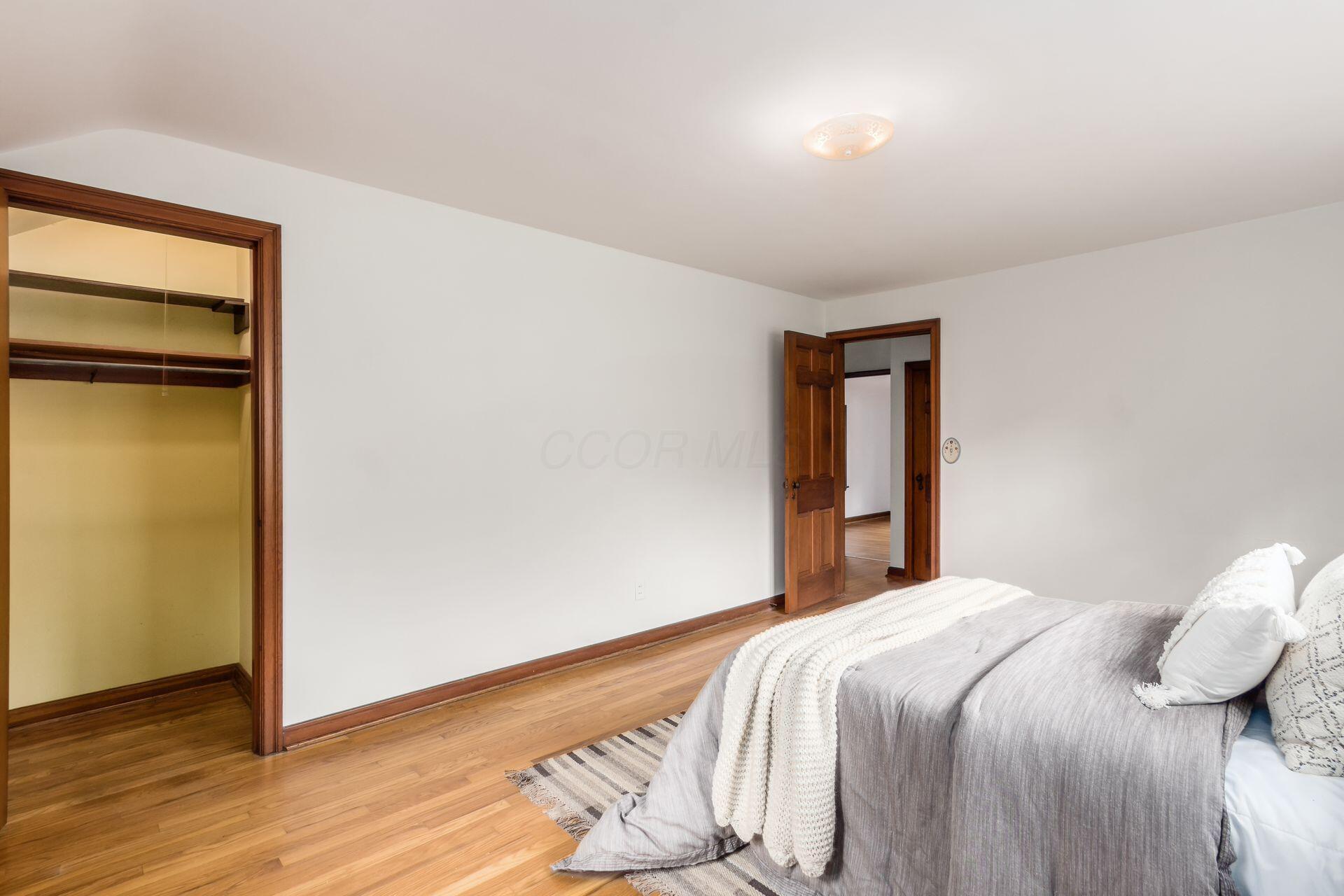 282 Garden Road Columbus, OH 43214 - Photo 22 of 38 Second Floor Primary Bedroom