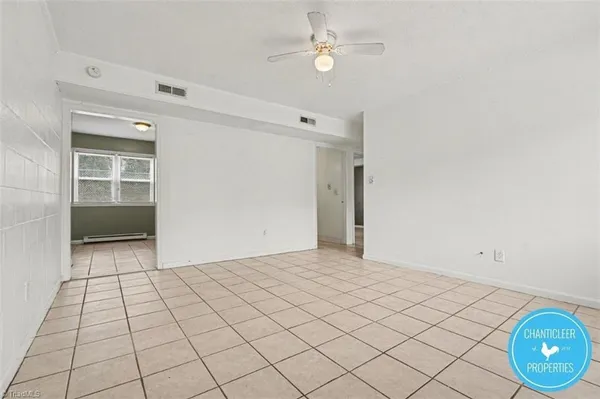 $850 | 1500 Autumn Drive, Unit 1, Greensboro, NC 27405