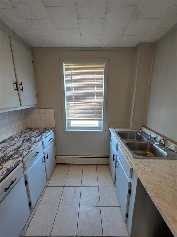 180 Albion Street, Unit 2 Fall River, MA 02723 - Photo 2 of 7
