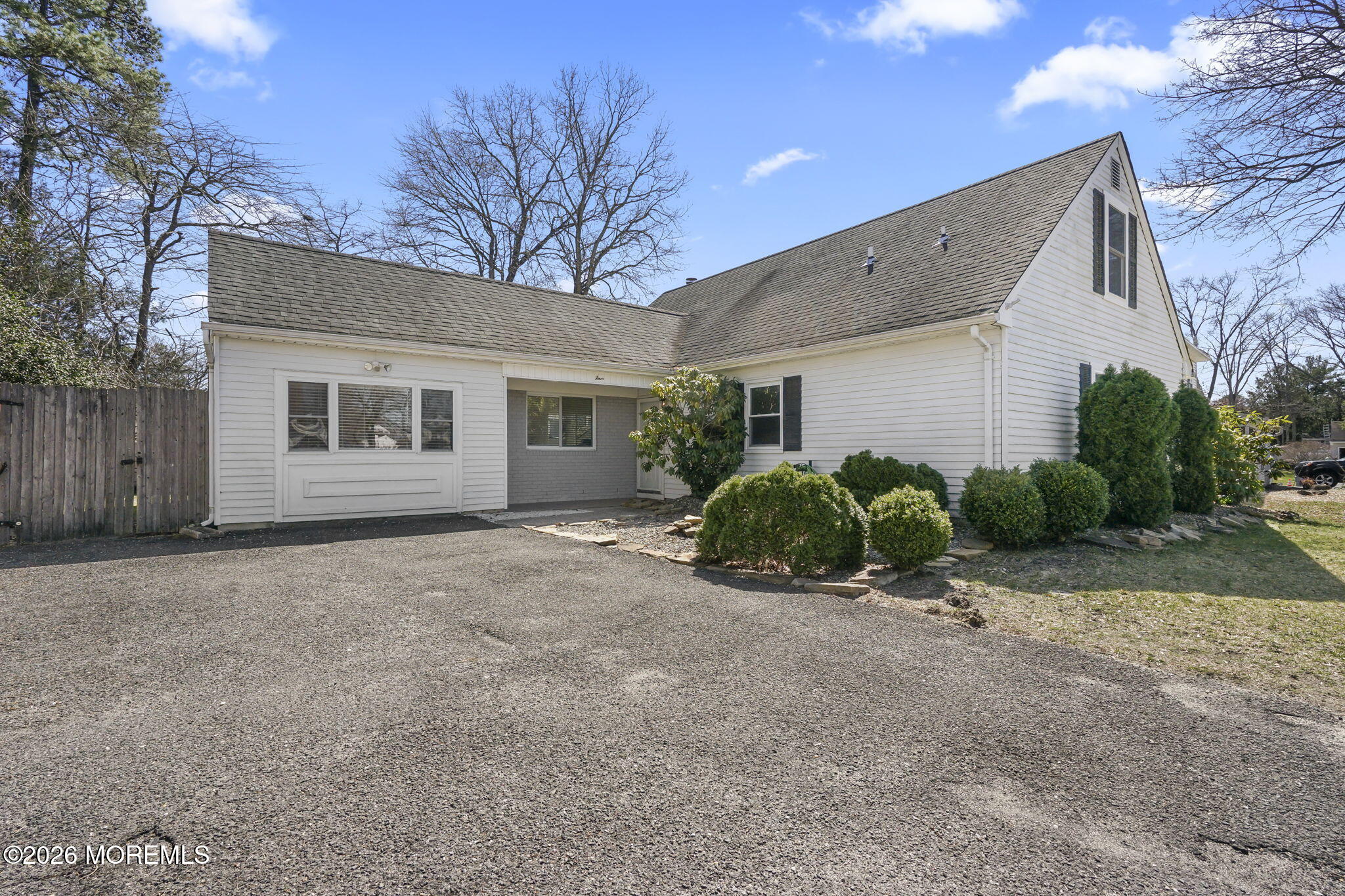 4 Winsted Drive Howell, NJ 07731 - Photo 3 of 27 3-web-or-mls-DSC04806