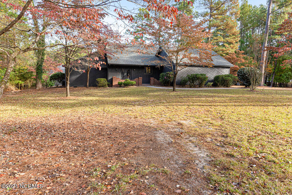 3 Indigo Road Whispering Pines, NC 28327 - Photo 3 of 53 3 Indigo-LR-JFP-3