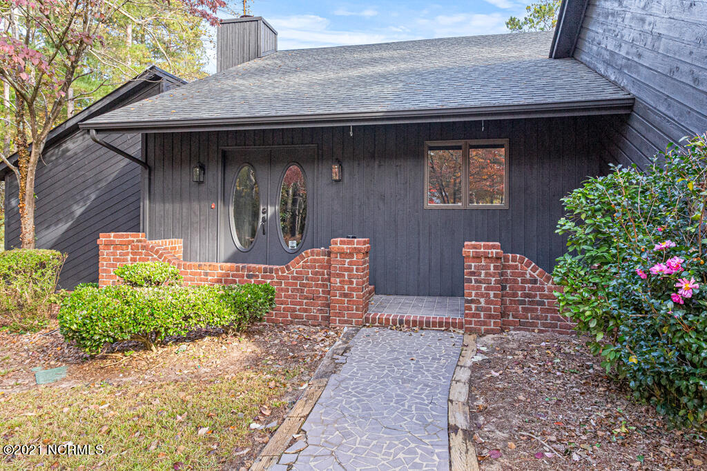 3 Indigo Road Whispering Pines, NC 28327 - Photo 4 of 53 3 Indigo-LR-JFP-4
