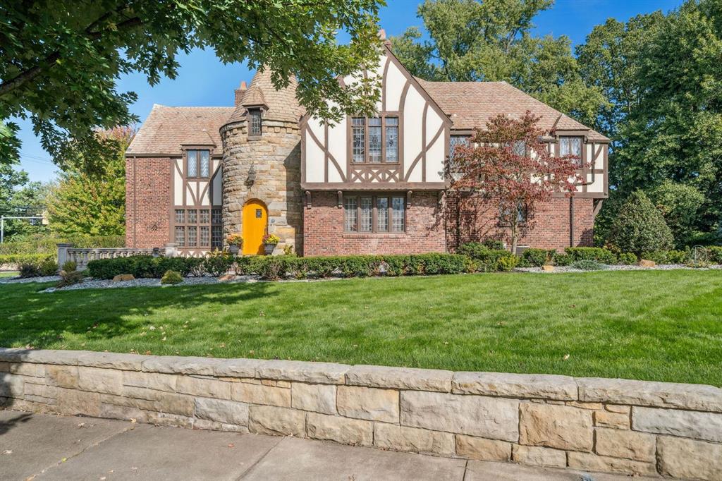 The Castle House. Easy in and out with  driveway entry on St. Clair Circle