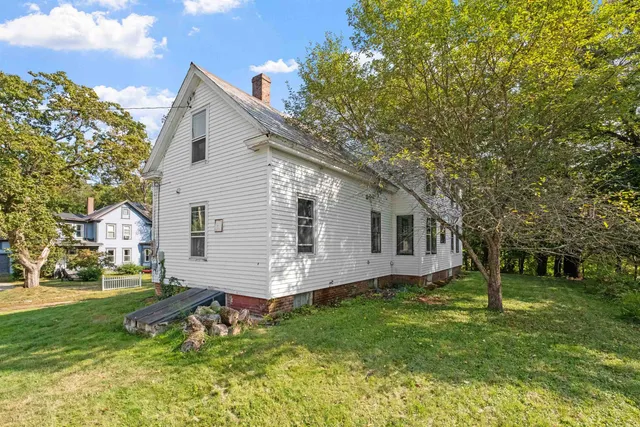 $200,000 | 9 Fairview Street, Springfield, VT 05156