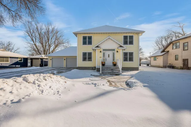 $325,000 | 211 South Dugan Street, Welcome, MN 56181