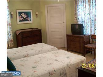 408 Harrison Street Ridley Park, PA 19078 - Photo 6 of 12 Bedroom - Main