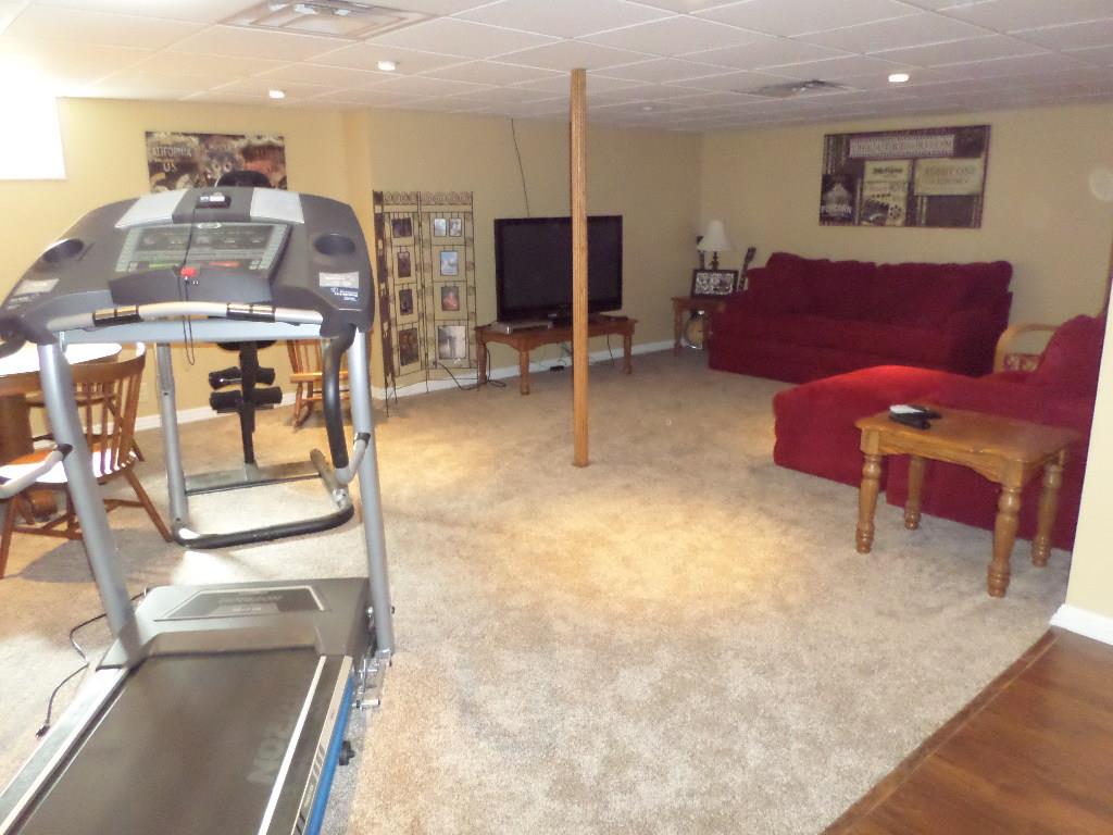 2601 Bachelor Road Rochester, IN 46975 - Photo 3 of 17