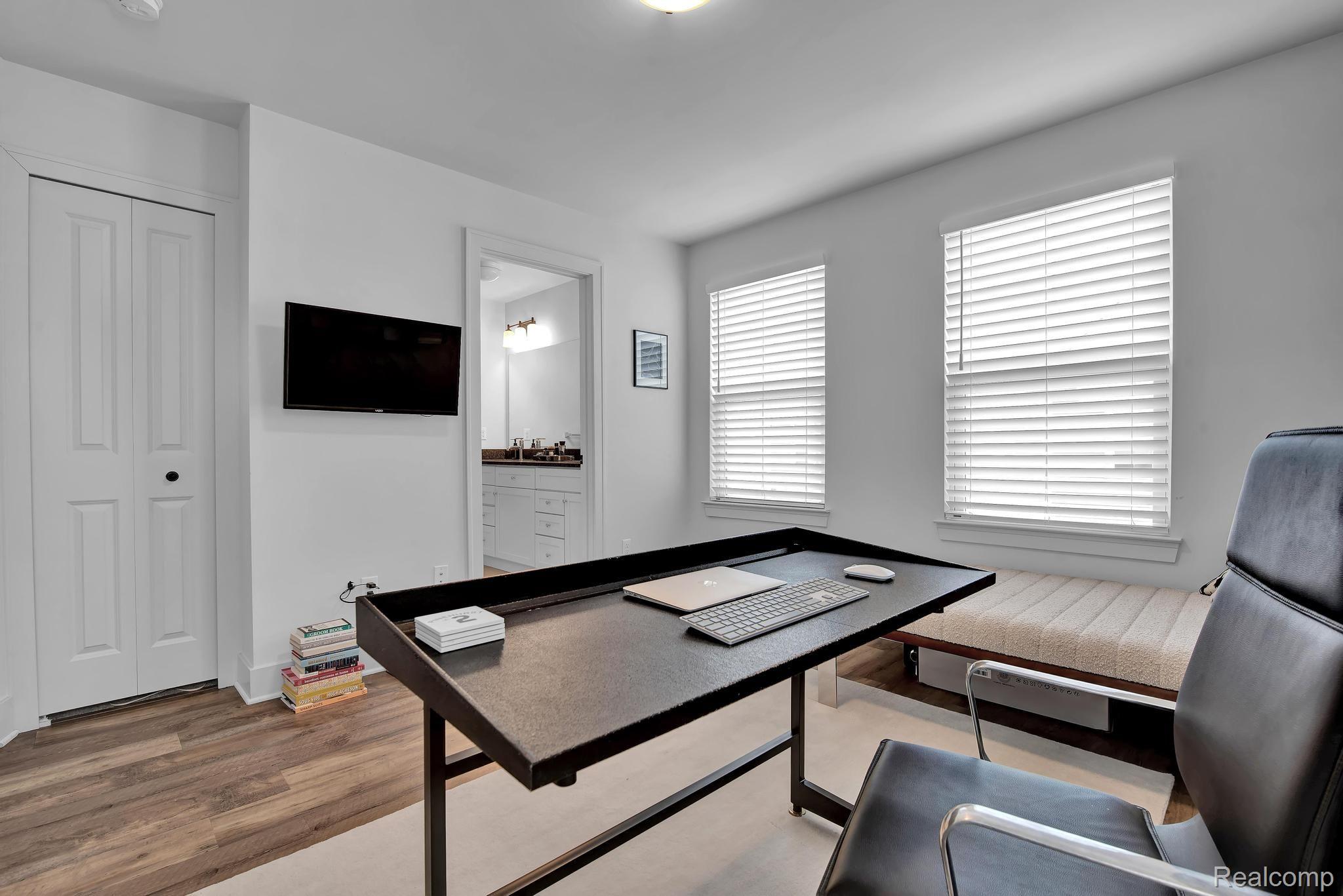 2500 Normandy Road, Unit 45 Royal Oak, MI 48073 - Photo 29 of 34 Gallery Image 29