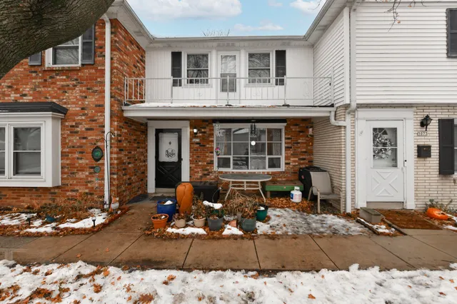 $202,000 | 5075 Colonial Court, Greenfield, WI 53220