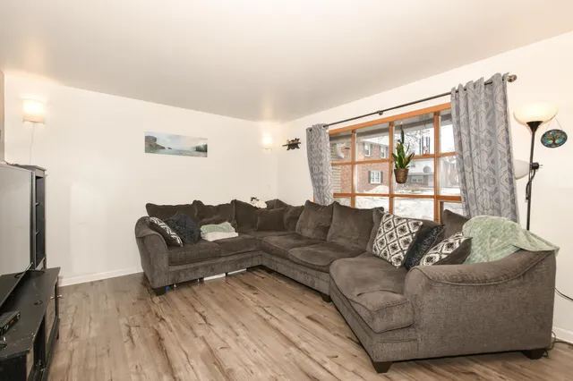 $202,000 | 5075 Colonial Court, Greenfield, WI 53220