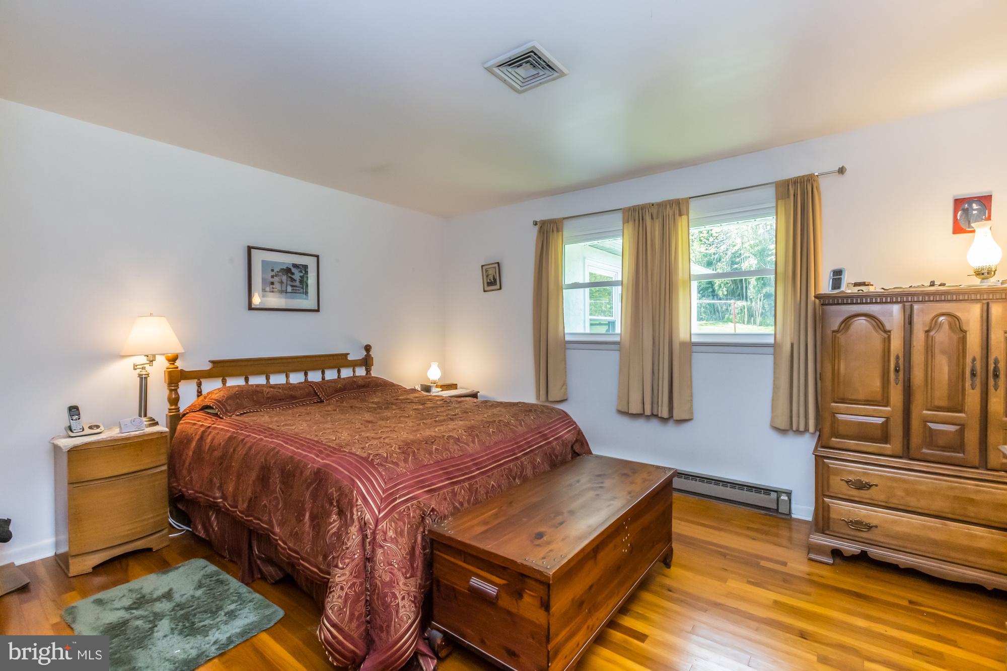 102 Grandview Road Downingtown, PA 19335 - Photo 26 of 43 Master bedroom