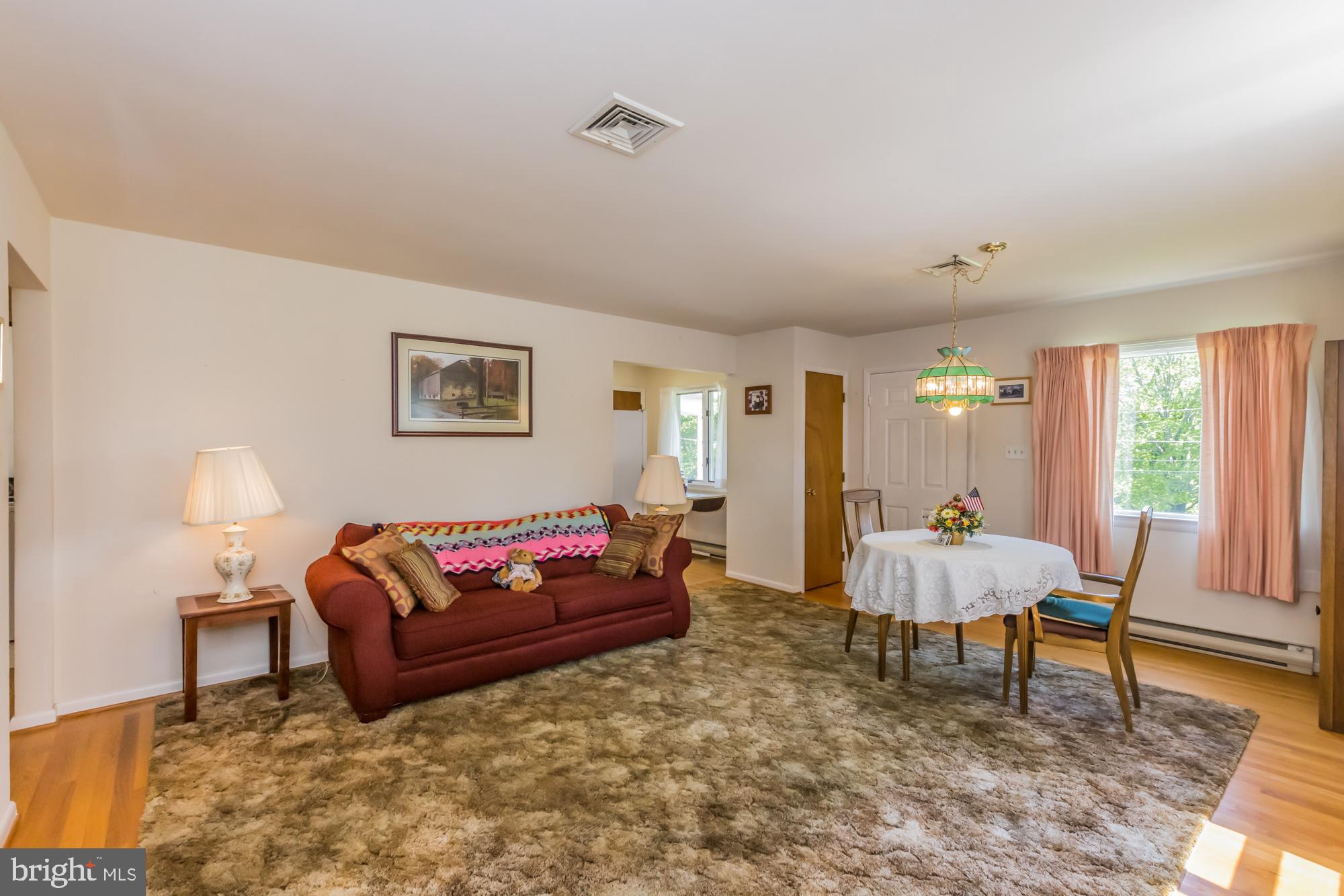 102 Grandview Road Downingtown, PA 19335 - Photo 34 of 43 MIL suite LR and DR