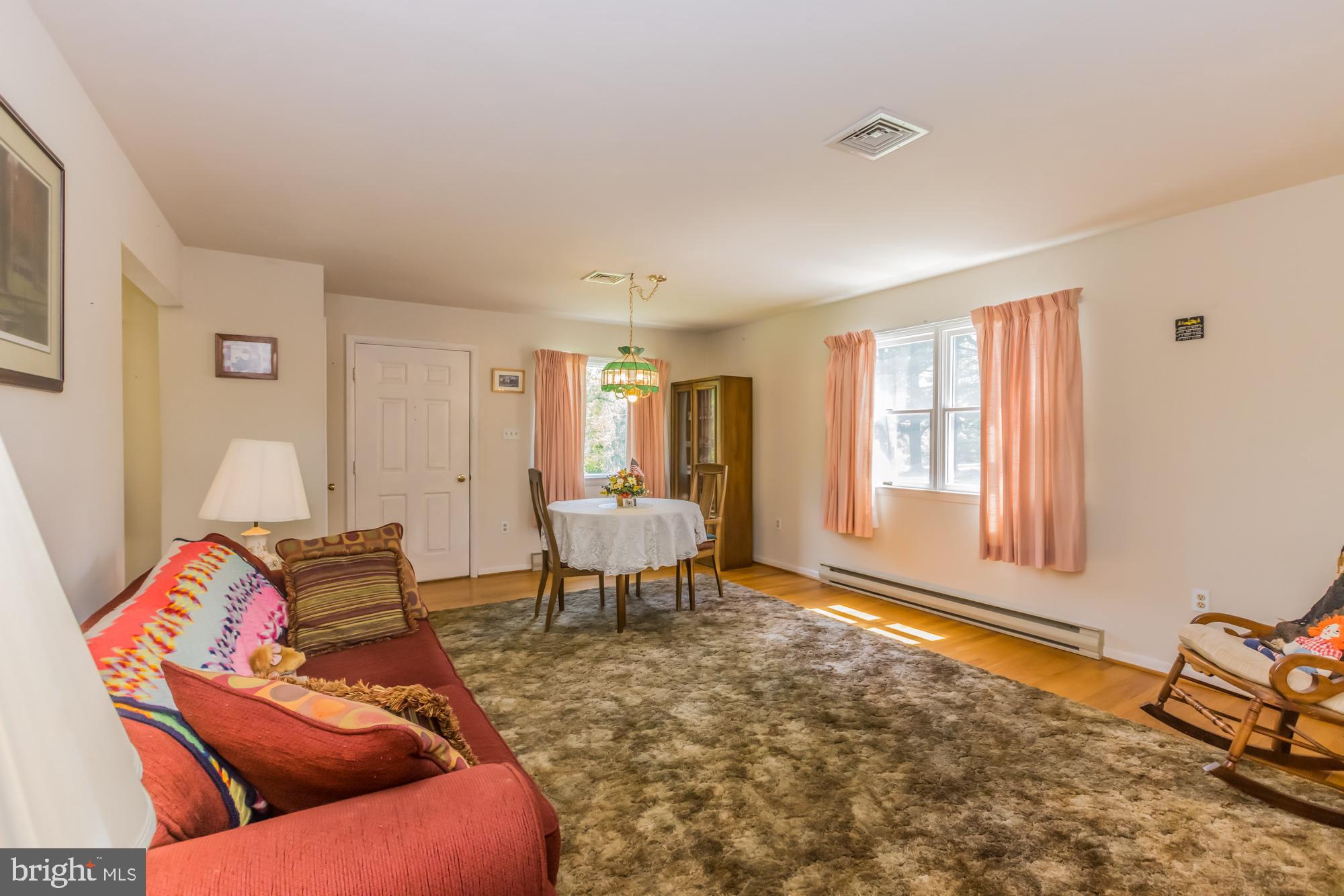 102 Grandview Road Downingtown, PA 19335 - Photo 35 of 43 MIL suite LR and DR