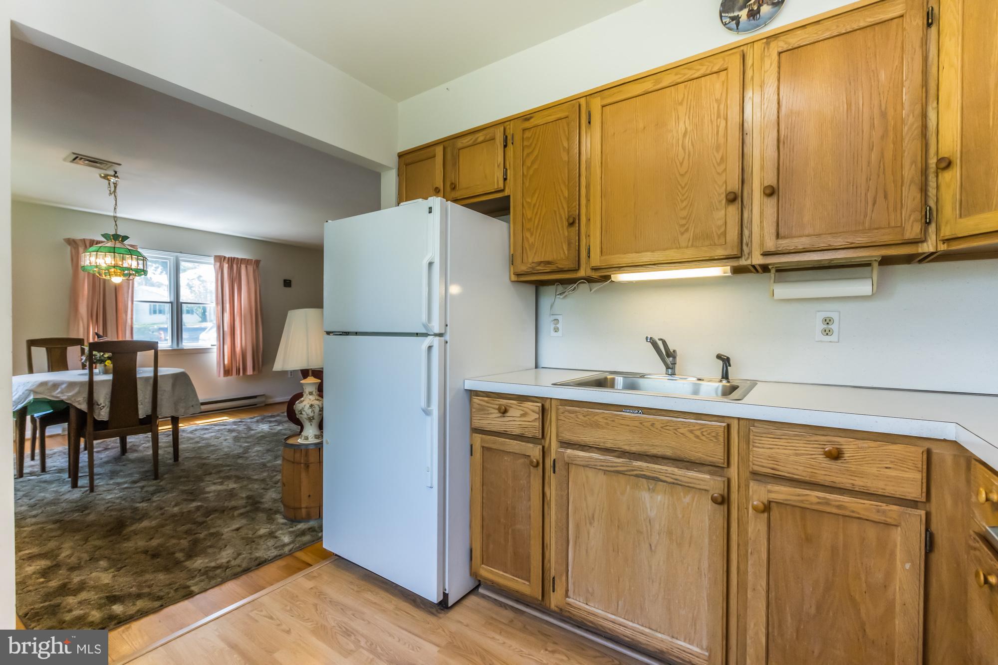 102 Grandview Road Downingtown, PA 19335 - Photo 41 of 43 MIL suite kitchen